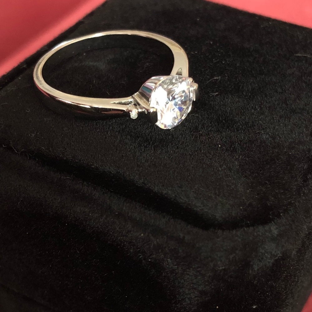 Diamond ring size 8